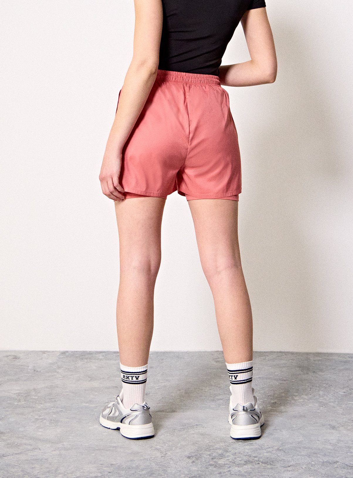 REAKTIV Dark Pink Training 2-In-1 Short L - Image 5 thumbnail
